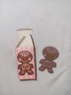 Gingerbread Girl Pink Accents Avon 70s New Old Stock Full Perfume Glace Pin